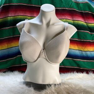 Victoria's Secret Cream Underwire Bra
